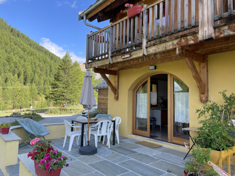 La Tino - espace terrasse